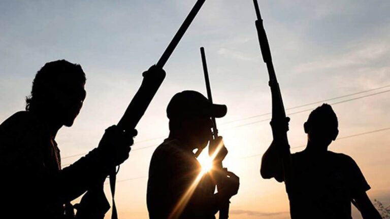 Gunmen-used-to-illustrate-the-story