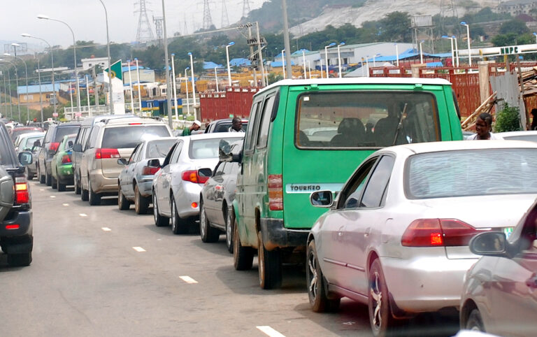 PIC.6.-MOTORISTS-QUEUE-FOR-PETROL-IN-ABUJA