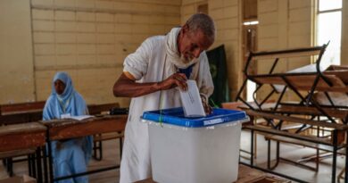 Mauritanians vote in presidential election with incumbent tipped to win
