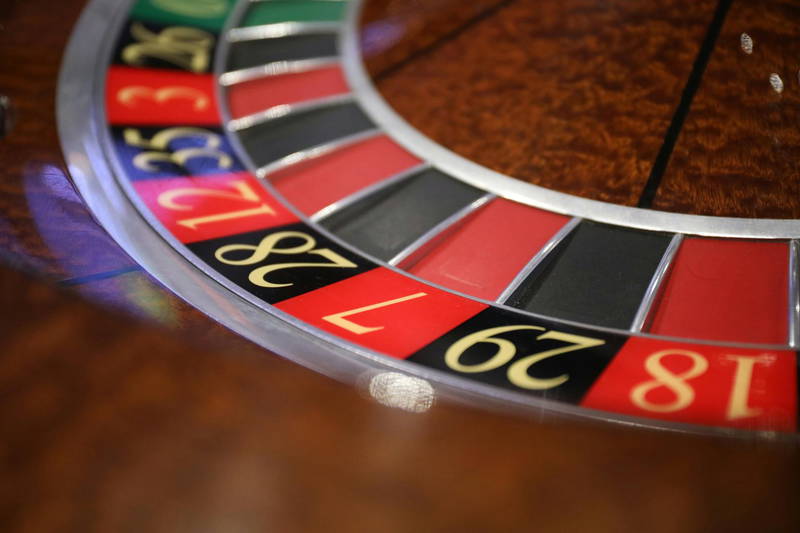 Photo-of-roulette-wheel-by-Zak-Chapman-from-Pexels-1536x1024