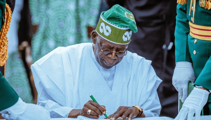 President-Bola-Ahmed-Tinubu-has-issued-a-directive-limiting-the-number-of-vehicles-and-security-personnel-allocated-to-government-ministers-1