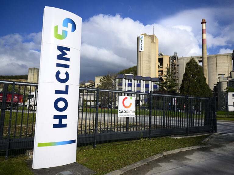 HOLCIM, ZEMENT, FABRIK, ZEMENTPRODUKTION, ZEMENTPRODUZENT, BAUSTOFFPRODUZENT, STEINBRUCH,  ZEMENTFABRIK, ZEMENTWERK,