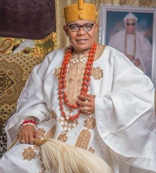 Deji-of-Akure-Oba-Aladetoyinbo-Ogunlade-Aladelusi-Odundun-II