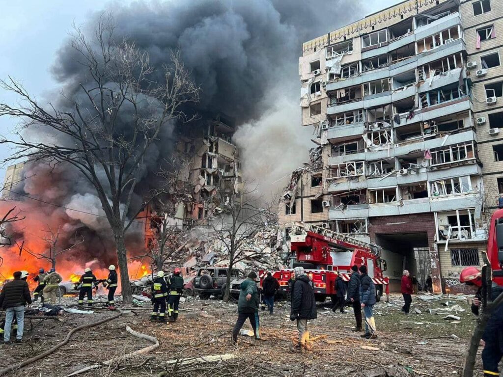 Dnipro_after_Russian_missile_attack_2023-01-14_02-01